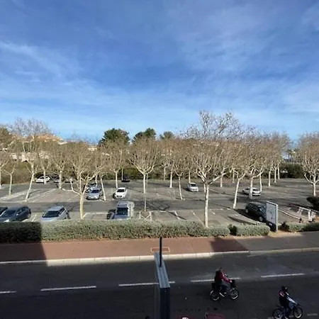 108 2 Pieces Coquet Proche Port Et Avec Parking Apartment *