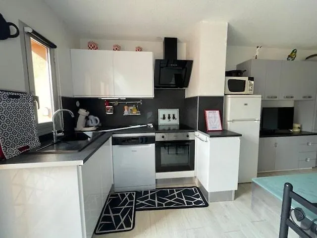 Apartment 108 2 Pieces Coquet Proche Port Et Avec Parking